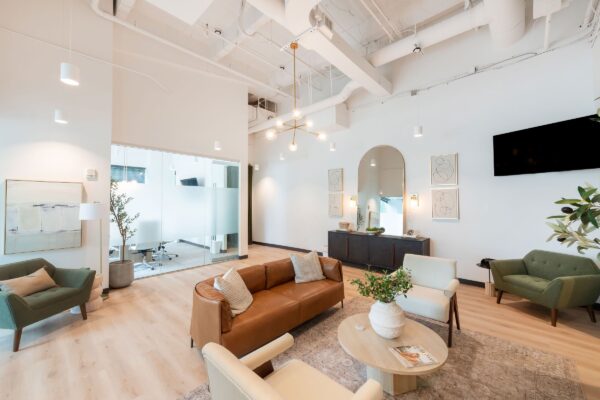 Thomas & Brown - Open Office Area