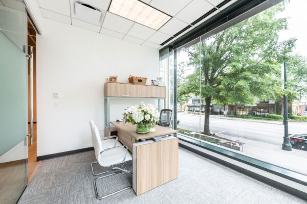 Thomas & Brown - Private Office